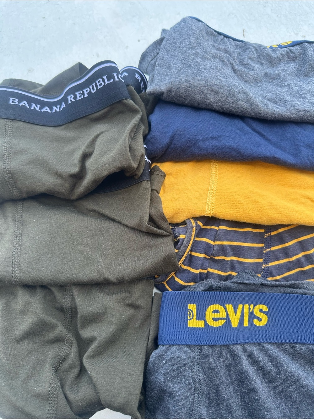 Banana Republic and Levi’s 
 Men's Briefs Pack